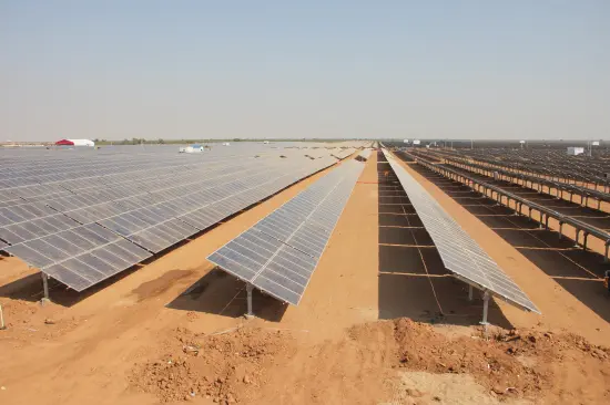 SOLAR PARK EN GUJARAT, INDIA